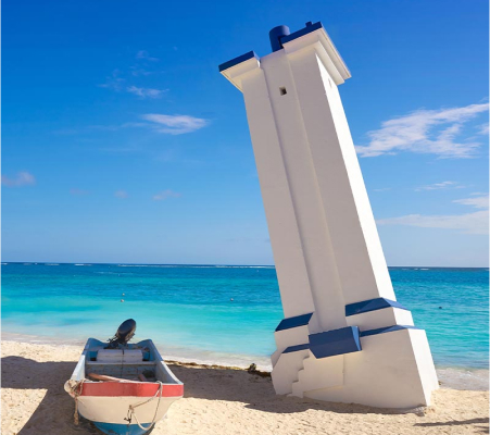 The first lighthouse of Puerto Morelos