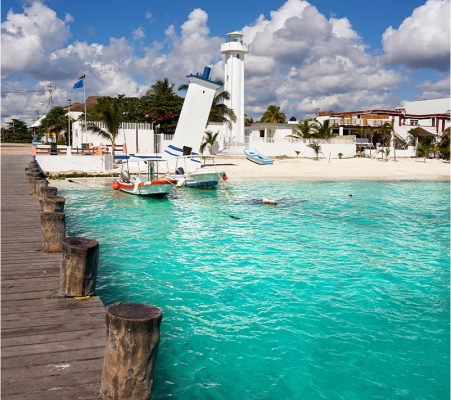 Visiting the Puerto Morelos lighthouse today