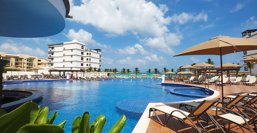 Grand Residences Riviera Cancun Luxury Resort | Royal Reservations