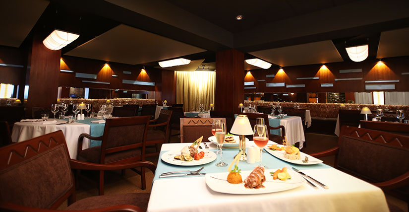 The Royal Islander Resort In Cancun Beach Reservations The Royal Islander All Suites Resort
