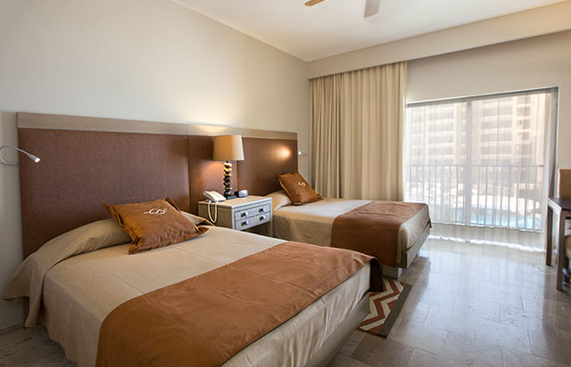 The Royal Sands Resort Rooms And Suites Royal Reservations